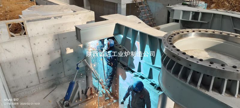 我公司自主研发的国内首台竖井预热等离子直流电弧炉正式启动安装！